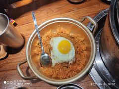 辣白菜炒饭-原始泥炉烤肉(总店)