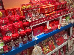 -名创优品(北京新中关购物中心地铁层店)