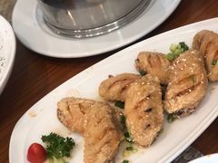 -Chom Cafe and Restaurant