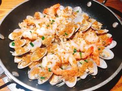 蛤蜊脆皮虾-吃饭皇帝大土家民族菜(正大广场店)