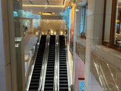 -怡咖啡海鲜自助餐厅(浦东香格里拉店)