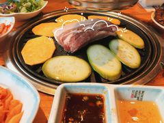 -唯成•韩国炭火烤肉 유성고기