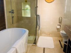 -青岛海尔洲际酒店