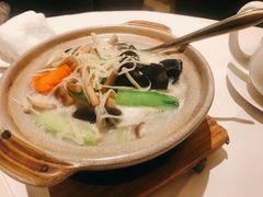 浓汤杂菌鱼滑煲-利苑酒家(宜安广场店)