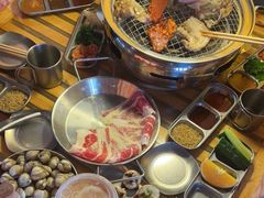 -叽叽扎扎烤肉场(生态城万达店)