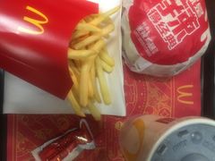 -麦当劳(乳山路店)