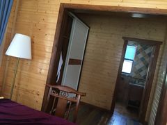 -梁子湖东篱老屋生态庄园