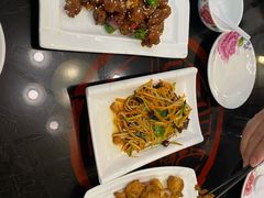 -六和聚传统烤鸭.天津菜(和平店)