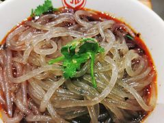 万记特色酸辣粉-万记麻辣烫国展总店