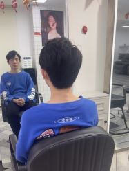 -米娜护肤造型
