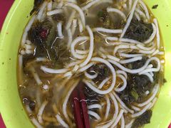 酸菜牛肉粉-北大学一食堂