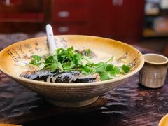 砂锅鱼头-75幢私房菜馆