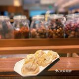 烤包子+牛奶馕[调皮]最爱新疆菜