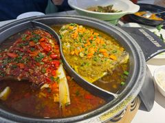 -阿瓦山寨·湘菜现炒·剁椒鱼头王(咸阳总店)