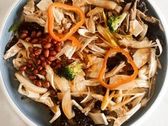 新疆椒麻鸡-董小西的凉皮和椒麻鸡(三元桥店)