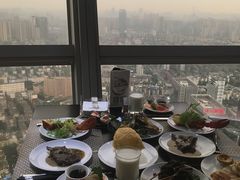 靠窗位-339旋转餐厅(天府熊猫塔店)