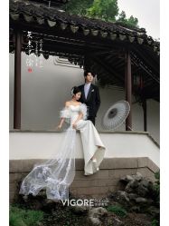 -雪中彩影婚纱摄影·微光艺术中心