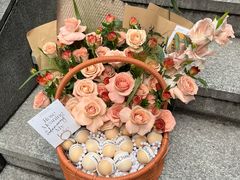 -花间阁鲜花气球连锁(两路口上清寺急市救中心店)