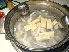-三个椰子·现砍椰子鸡(金源CBD店)