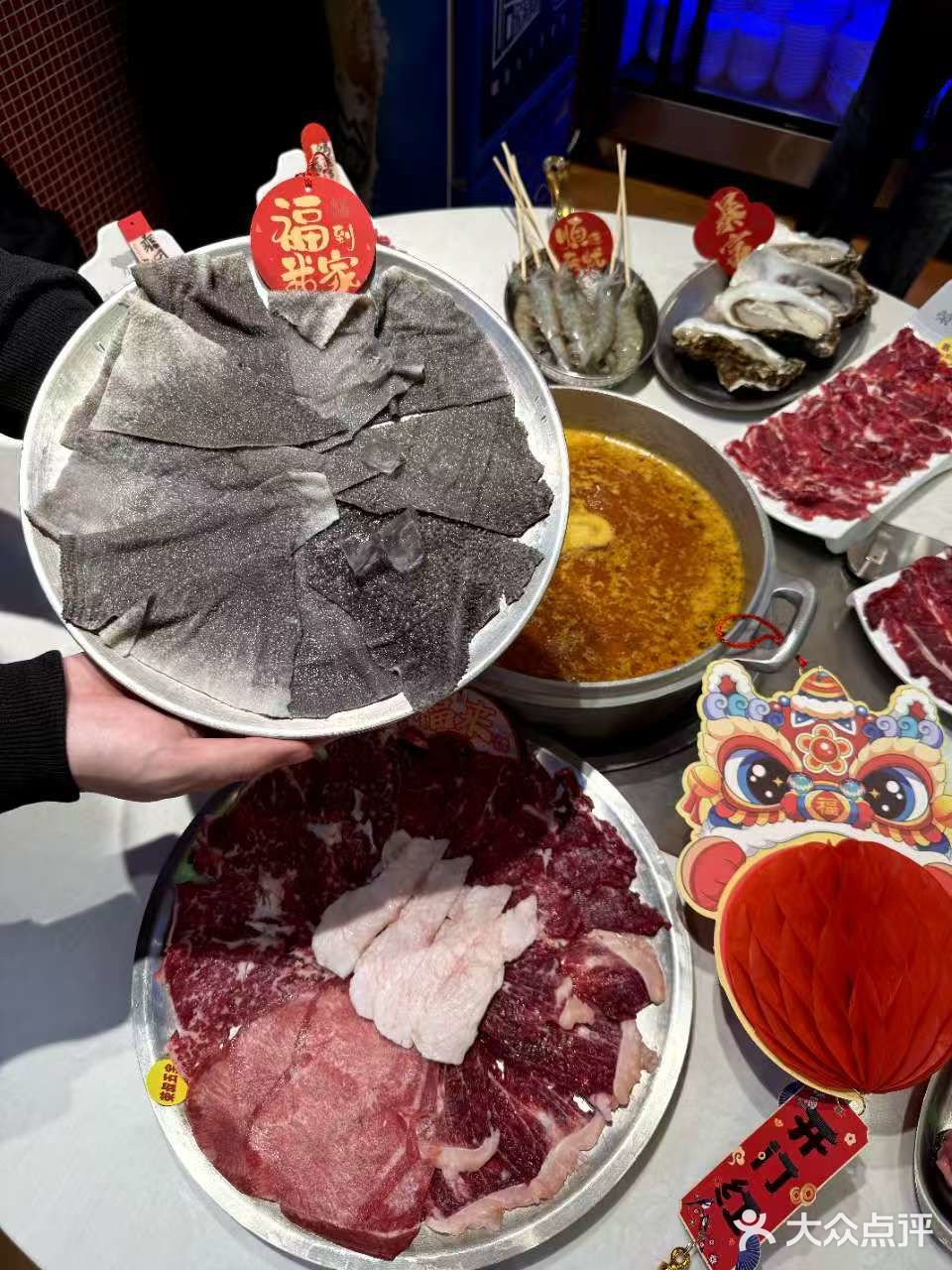 快来荣叔吃牛肉火锅开启新年聚餐啦