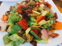 青椒炒肥肠-三猫黑鱼花(南大店)