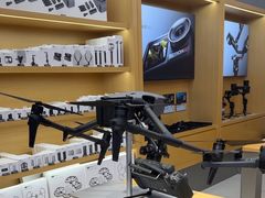 -DJI大疆(深圳华强北曼哈授权体验店)