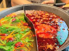 -鹿鸣山草本茶香火锅(园西路店)