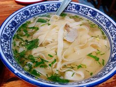 -东大桥小国抻面烧烤(长通路店)