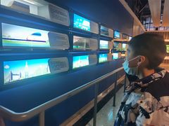 -龙阳路磁悬浮列车总站-停车场