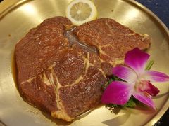 -臻牛烤肉