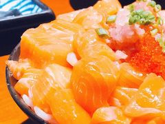 三文鱼火山丼-魔丼屋(日月光店)