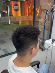 点击看大图 -尤司男士国潮理发馆