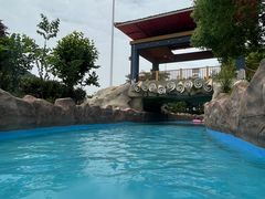 -汤山欢乐水世界