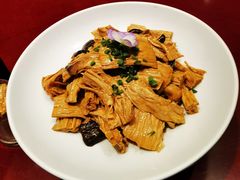 菌菇焖腐竹-北平楼·烤鸭·北京菜(牡丹园店)