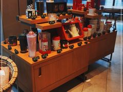 零售区-星巴克(前滩世贸中心店)
