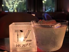 -TZ House音乐现场(来福士中心店)