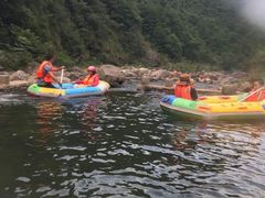 -安吉龙王山峡谷漂流