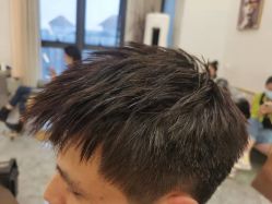 -V8潮牌·接发烫染连锁