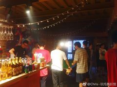 -玩坞轰趴馆·户外团建聚会主题生日派对馆(世豪广场店)