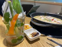 -盛宏鑫·四川鲜鱼馆(一元路店)