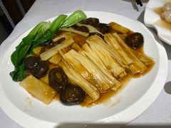 鲍汁烧四宝-峨嵋酒家(地安门店)