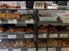 面包甜点陈列柜-上海哈尔滨食品厂(淮海中路店)