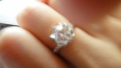 初初5-威德钻石-克拉钻大本营(南京东路店)