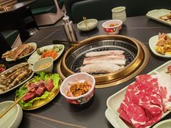 -梨花甄选自助烤肉(小寨原力场店)