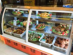 自助取餐区-蔼若春.传承三十年云南菜(金碧公园店)
