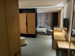 -优逸酒店(柳州窑埠古镇万象城店)