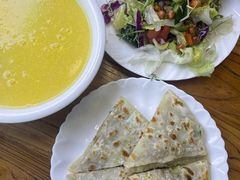 -溢心园香河肉饼总店