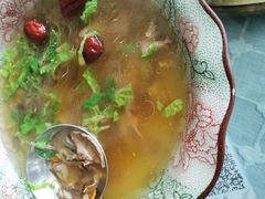 苔蘑养生汤-天天向上素食餐厅(五台山店)