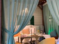 靠窗位-初拾·花里餐厅(钜城华亿店)