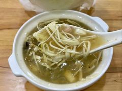 鬍辣湯-田三卷馍(火车站店)